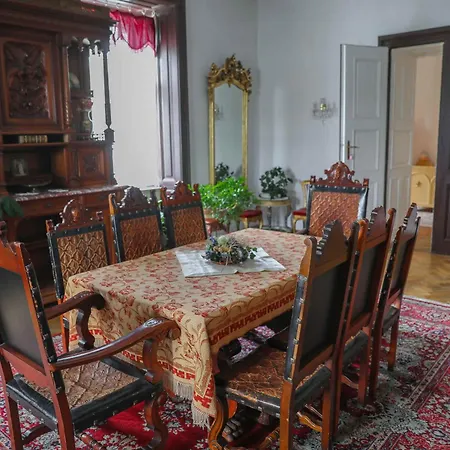 Zamek Apartment Usobi